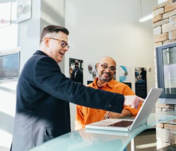 Best Sales Tactics for Beginners: Essential Tips for Confident Selling in 2025