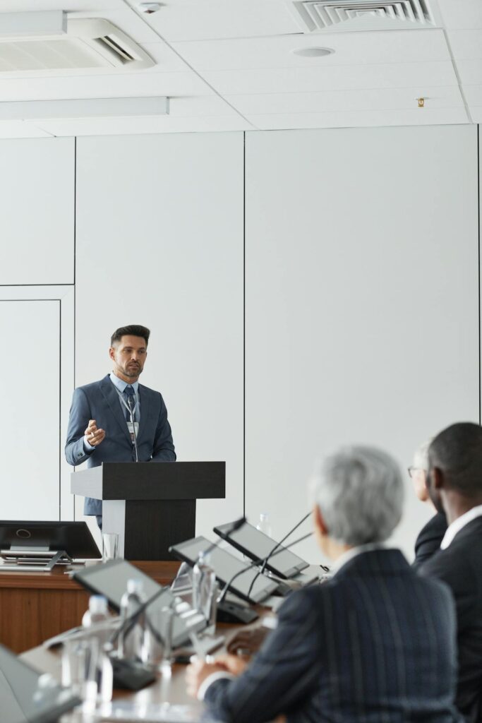 Public speaking skills in the workplace: Effective public speaking